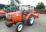 фото Японский трактор Kubota X20D