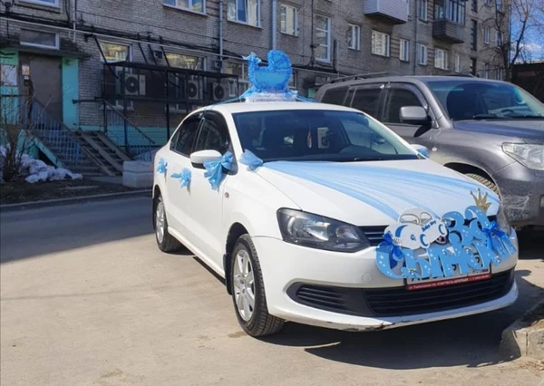 Фото Украшение на машину  на выписку сына из роддома 