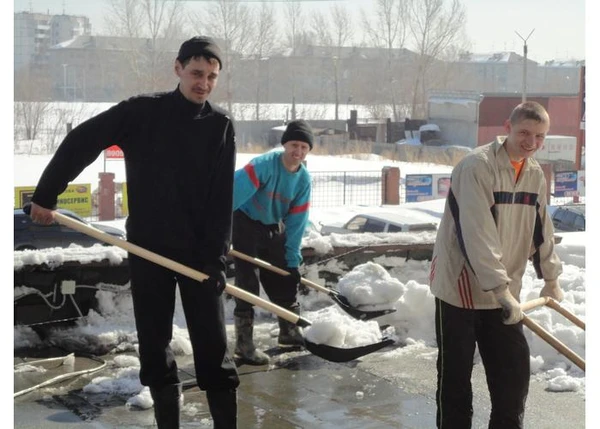 Фото Уборка территории и вывоз мусора