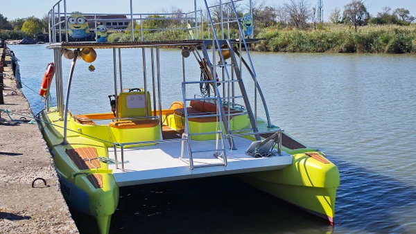 Фото Катамаран кайман-800, пластиковый