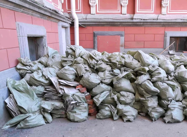 Фото Вывоз строительного мусора