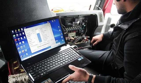 Фото Установка Глонасс и GPS / Установка GPS трекера
