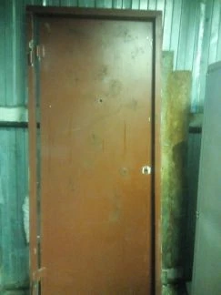 Фото Продам дверь металлическую бу