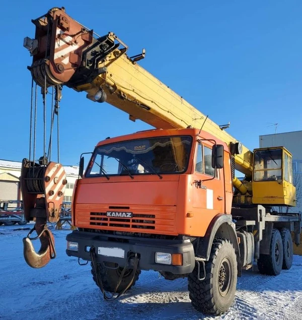 Фото Продам автокран Ивановец,КАМАЗ, 6х6, 2012г/в,25тн,22м цена 2 749 099 рублей