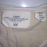 фото Брендовая блузка H&M с длинными рукавами и открытыми плечами