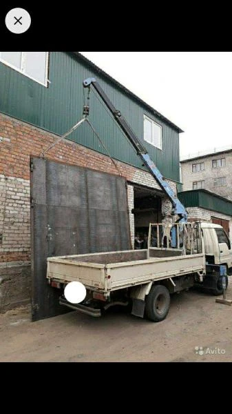 Фото Грузовик с манипулятором 