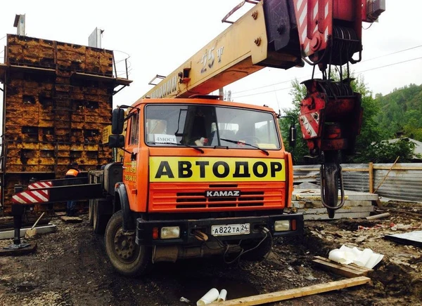 Фото Услуги крана, автокрана 25 тонн.