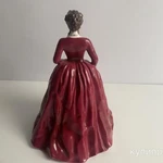 Фото №2 Фарфоровая статуэтка La Divina