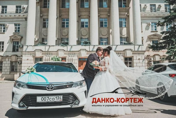 Фото Свадебный эскорт (кортеж) авто на прокат свадебные украшения