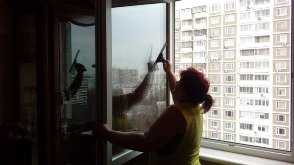 Фото Помыть окна, балкон,лоджии.