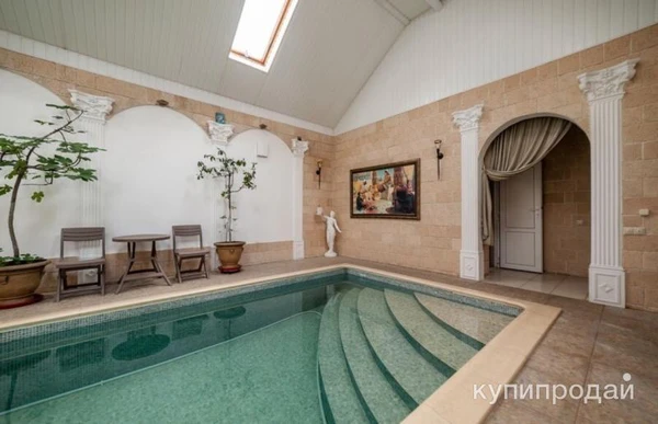 Фото Коттедж 1000 м2 подходит для небольших торжеств