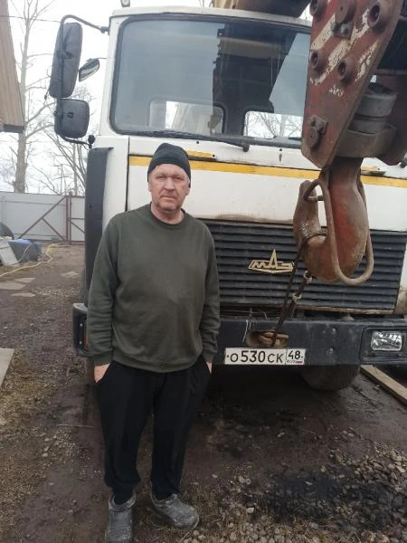 Фото Аренда частных  автокранов 16 и 25 тонн в Пушкине