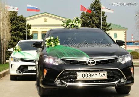 Фото Свадебный кортеж из автомобилей Toyota camry в черном цвете