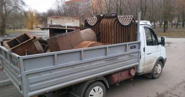 Фото Вывоз металлолома с дач, гаражей, квартир