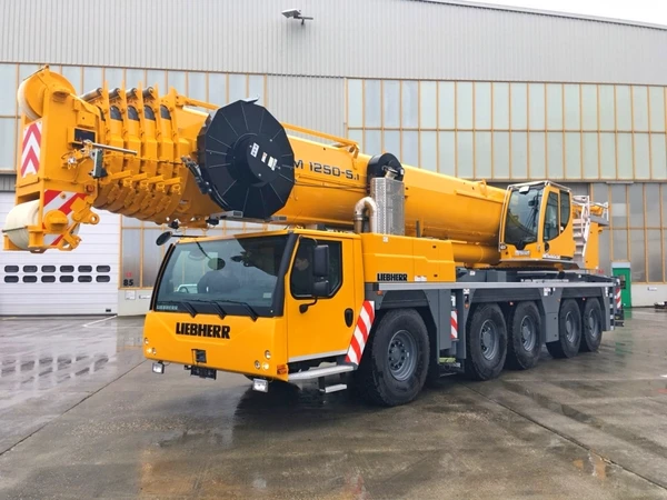 Фото Автокран Liebherr LTM 1250 — 250 тонн