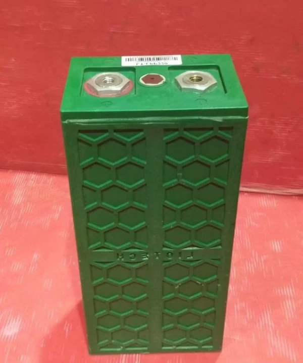 Фото Литиевый аккумулятор LT-LFP220 (3,2 В, 220 А*Ч)