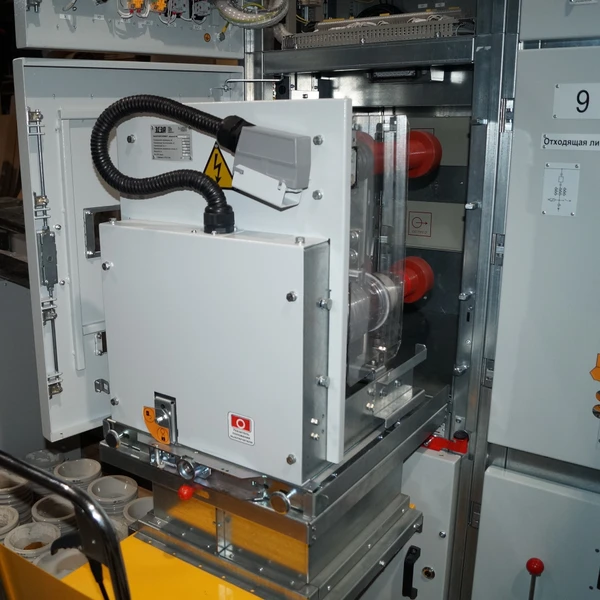 Фото Выкатной элемент КРУ КА-10С (одностороннего и двухстороннего обслуживания)