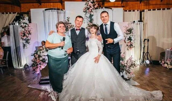 Фото Ведущая и музыкант Свадьба, юбилей, корпоратив