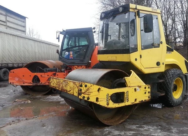 Фото Грунтовый виброкаток Bomag BW177D