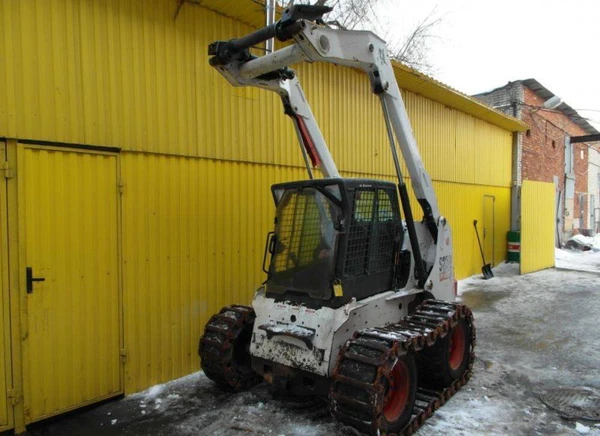 Фото Минипогрузчик Bobcat S220