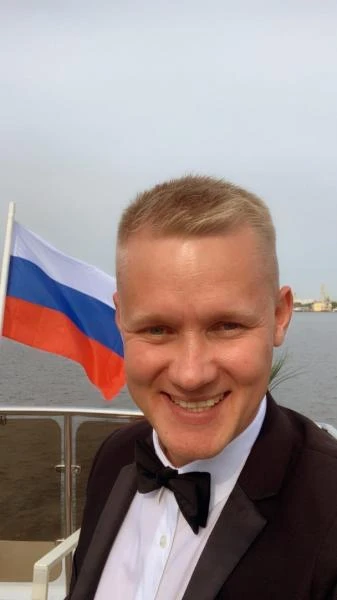 Фото Ведущий, диджей и аппаратура