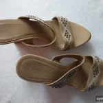 Фото №4 Сабо бежевые натуральная кожа с узором.