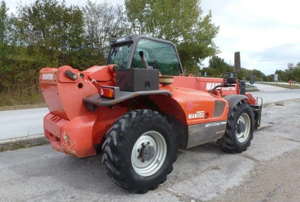 Фото Manitou MRT 1435 HSL ― телескопический погрузчик