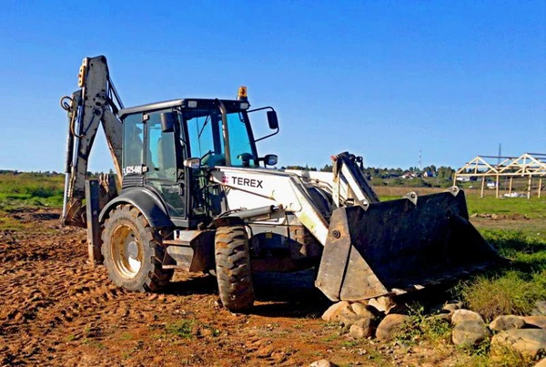 Фото Сдается в аренду экскаватор-погрузчик Terex 860
