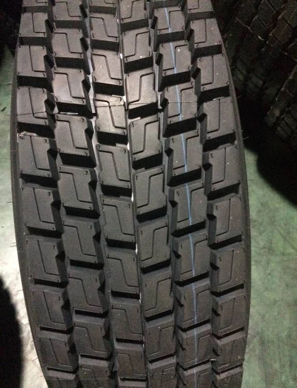 Фото Грузовые шины 315/70R22,5 Taitong HS202 PR 20 - ведущие