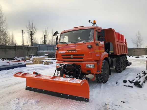 Фото Комбинированная Дорожная Машина КДМ-7881012 на самосвале КамАЗ 65222 (6х6) (Поливомоечное (пластик) + Сопла + Передний отвал)