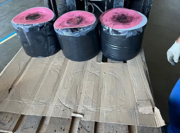 Фото Расширяющийся герметик / гидроизоляция