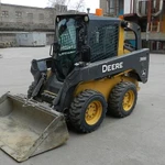 Аренда минипогрузчика Deere 318D