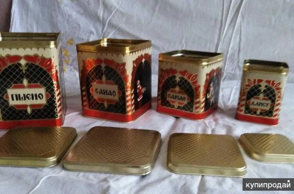 Набор для сыпучих продуктов из металла