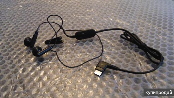 Samsung AEP402SBE-гарнитура