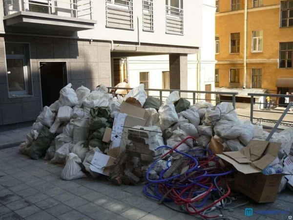 Фото Вывоз строительного и бытового мусора