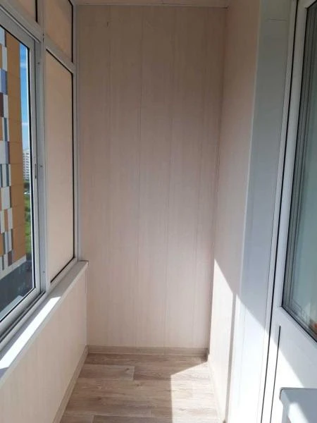 Фото Отделка балкона и укладка плитки