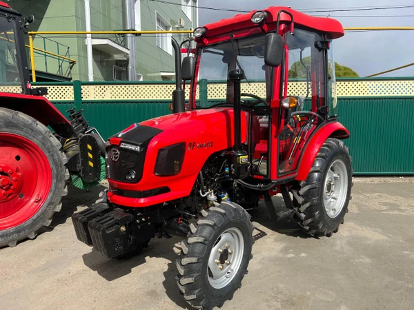Фото Трактор Dongfeng/Донгфенг DF-404 G2 с кабиной