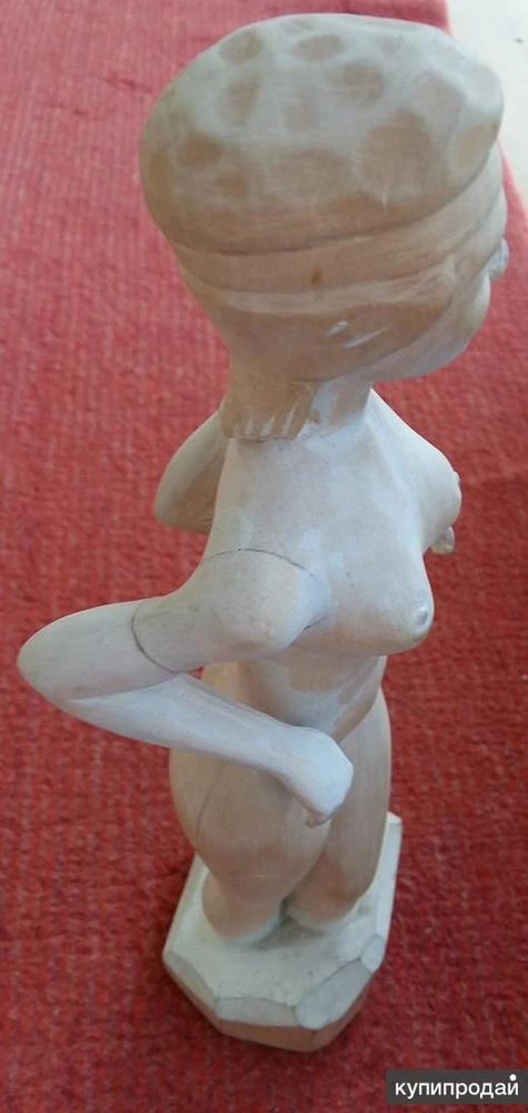 Фото статуэтка деревянная ручной работы девушка