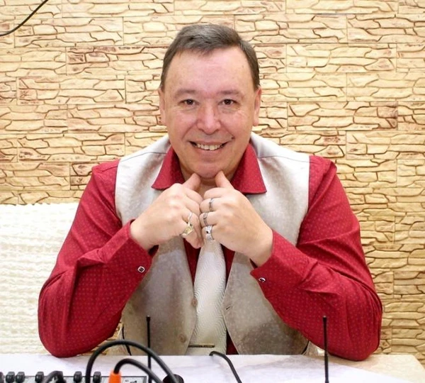 Фото ПОЮЩИЙ ТАМАДА-ВЕДУЩИЙ и DJ в ЧЕХОВЕ на СВАДЬБУ, ЮБИЛЕЙ!
