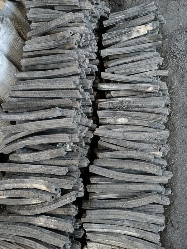 Фото Угoльные бpикeты Pini-Kay