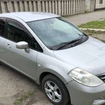 Аренда автомобиля Nissan Tiida 2010 1.5