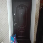 Фото №6 Плинтус, стыки, накладки, упоры для дверей.