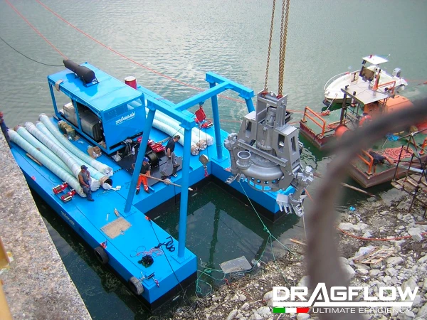 Фото Земснаряд серии DRAGFLOW DRH со шламовым грунтовым насосом (1200 м3/час) HY300B и двумя рыхлителями EXHY35, с гидравлическим приводом.