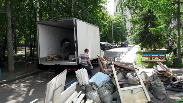 Фото Вывоз строительного мусора и разного хлама 
