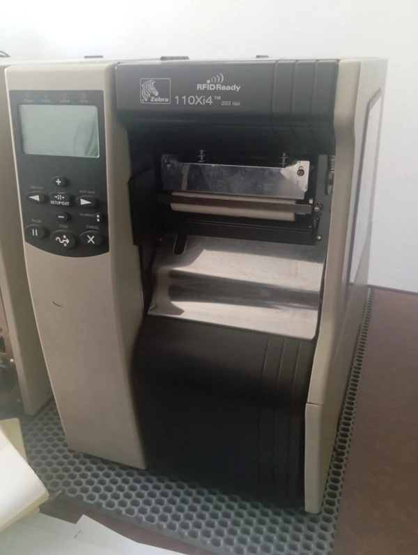 Фото Термотрансферный принтер Zebra 110Xi4