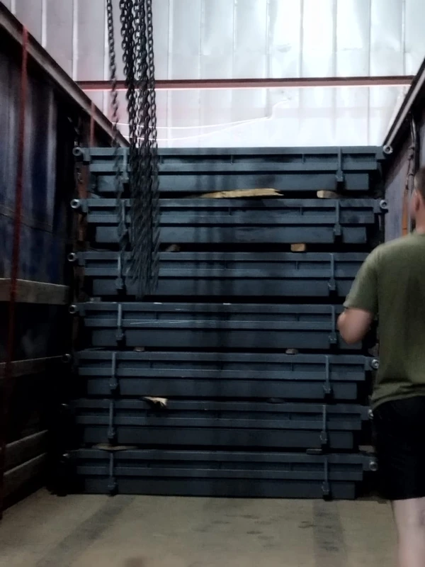 Фото Металлоформы трамвайных плит