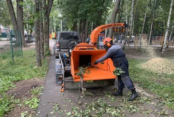 Фото Аренда измельчителя веток