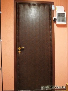 Фото Обивка утепление дверей