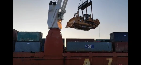 Фото Перевозка и экспедирование грузов из Китая