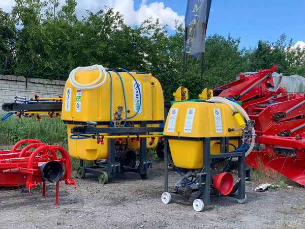 Фото Опрыскиватель полевой навесной Турция 200л-800л